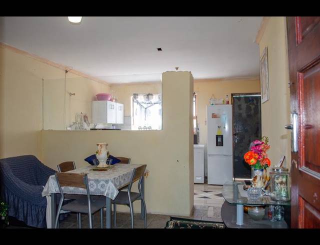 3 BEDROOM HOUSE FOR SALE IN EASTRIDGE